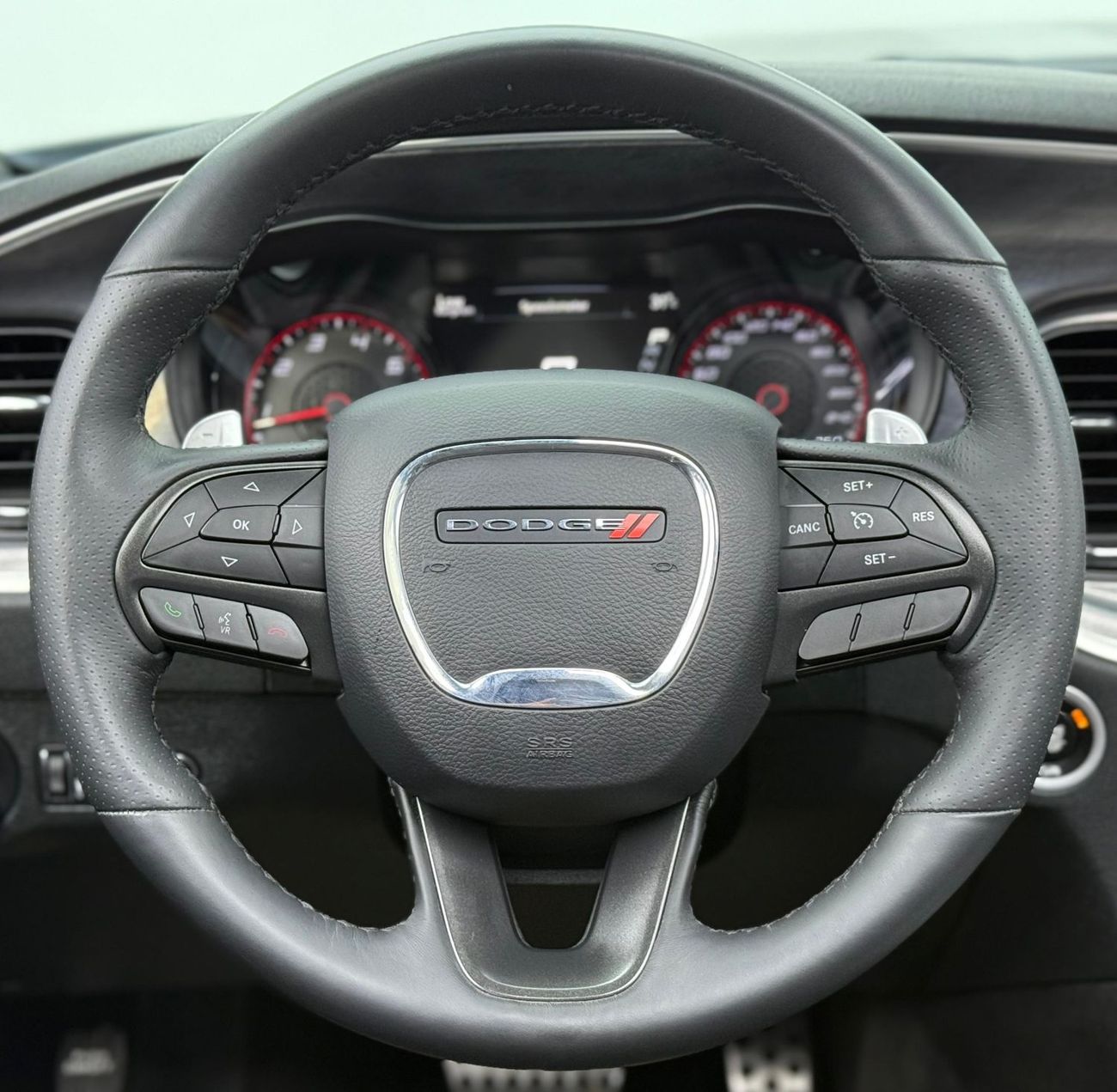 Dodge Charger Daytona R/T 5.7L 2017 Dodge Charger R/T Daytona, Full Service History, Excellent Condition, GCC