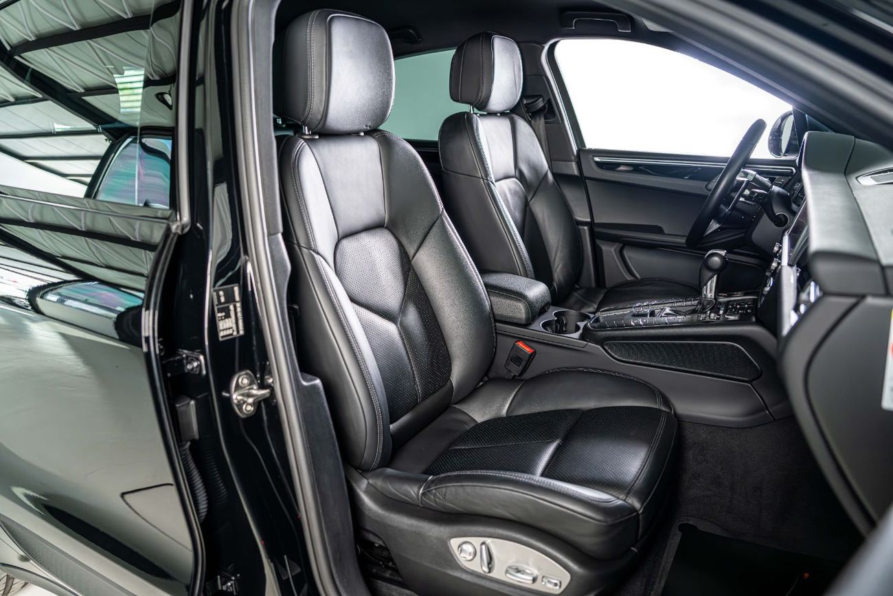 Porsche Macan S 3.0L (340 HP) Black On Black-21 Inch Rims-Red Brake Calipers-Low Mileage