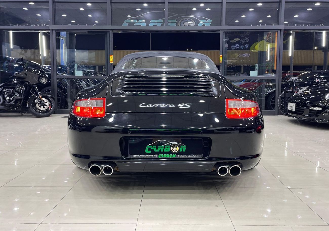 Porsche 911 CARRERA 4S