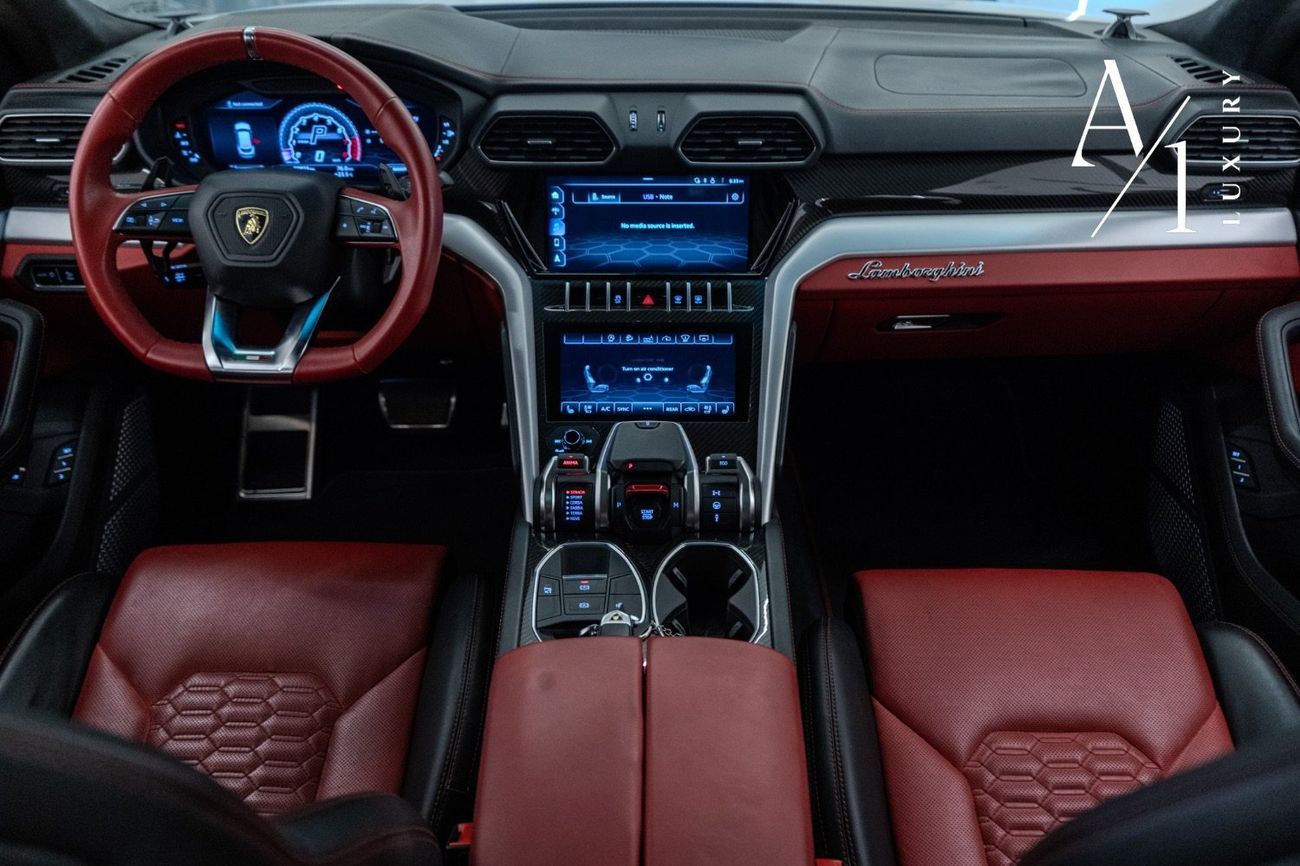 Lamborghini Urus 2020 Lamborghini Urus, Service History, Excellent Condition, Canadian Spec