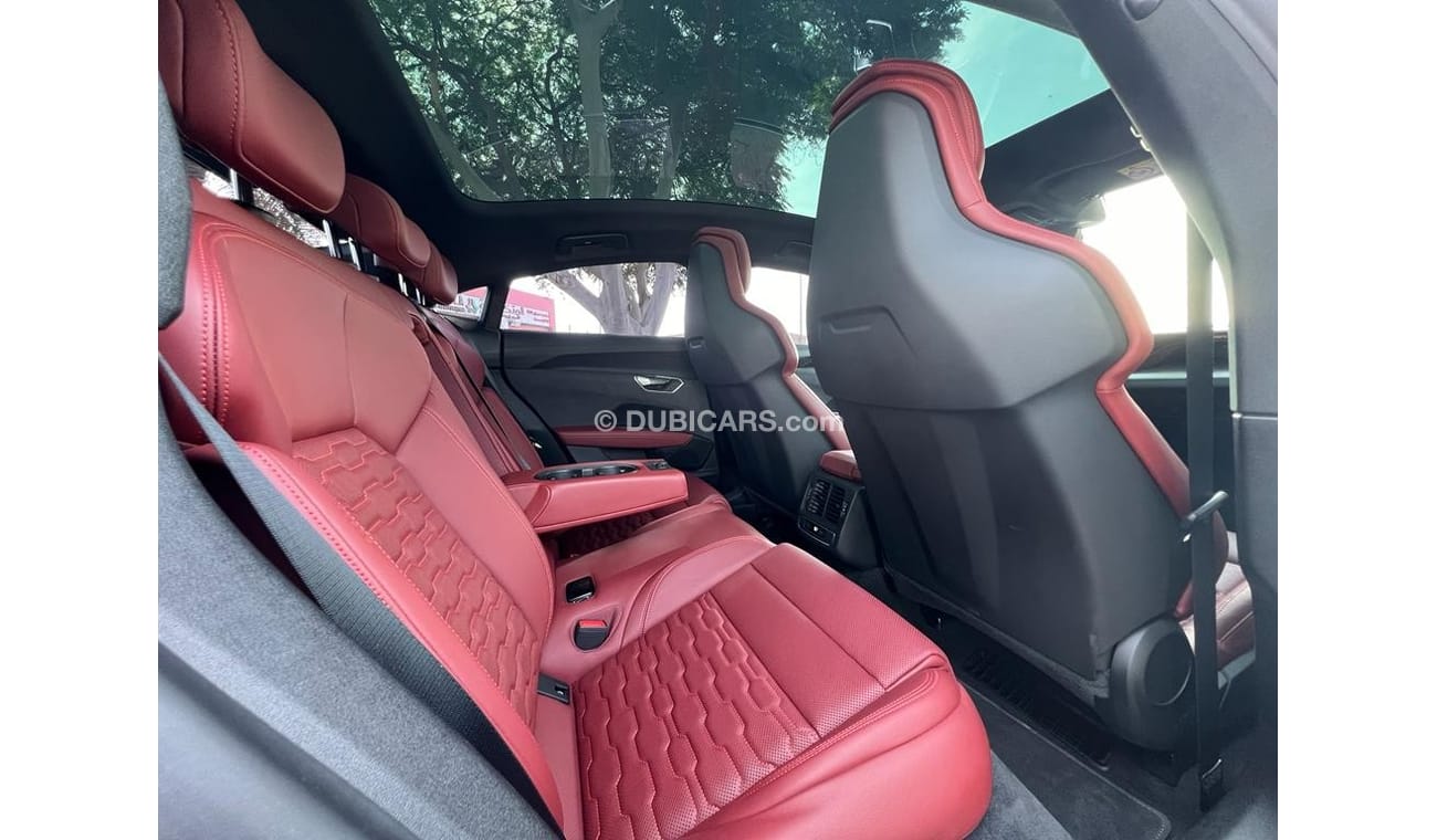 Audi etron GT AUDI GT E-TRON 2022 GCC SPCIAL EDITIONS UNDER WARRANTY WITH SERVICE CONTRACT