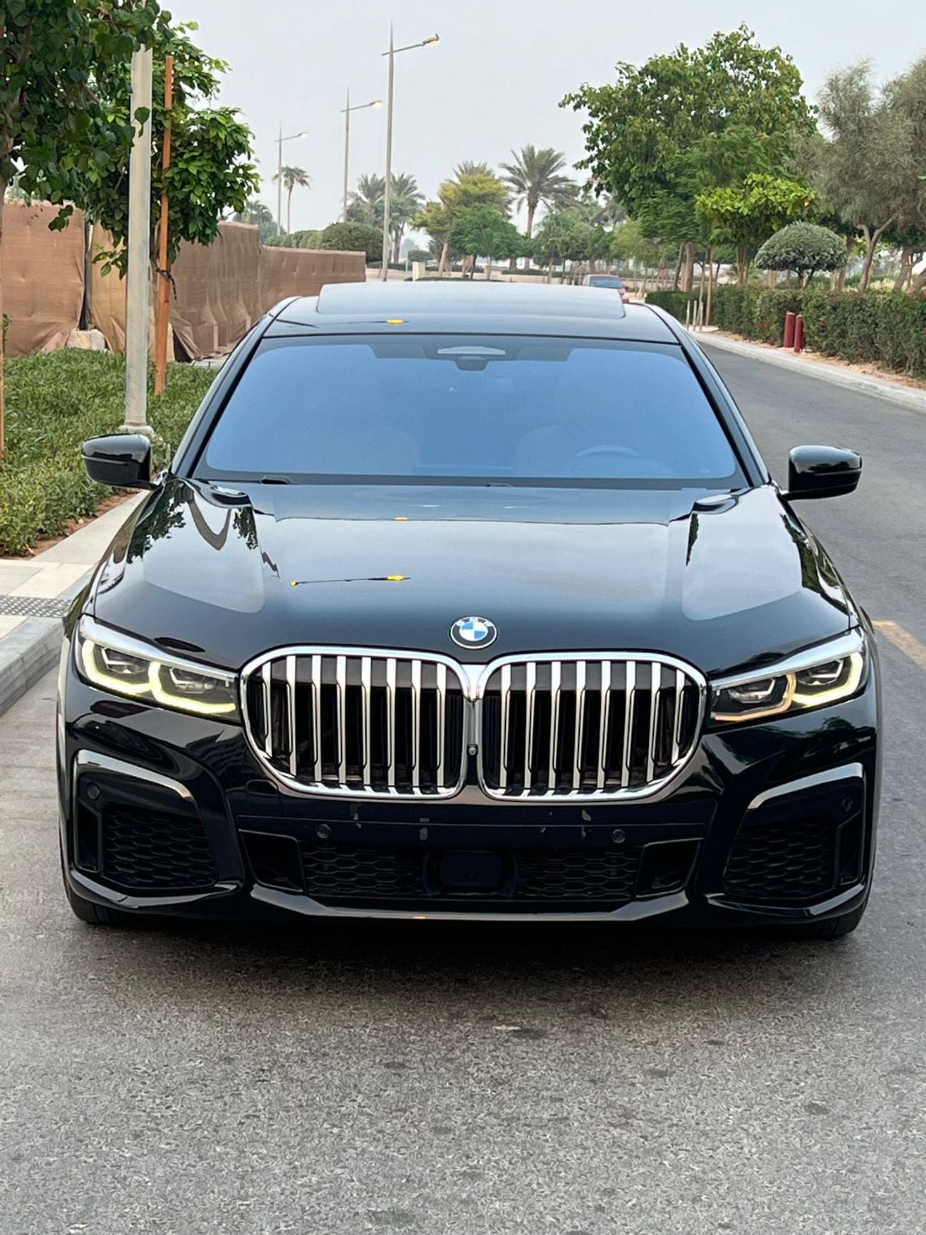 BMW 740i