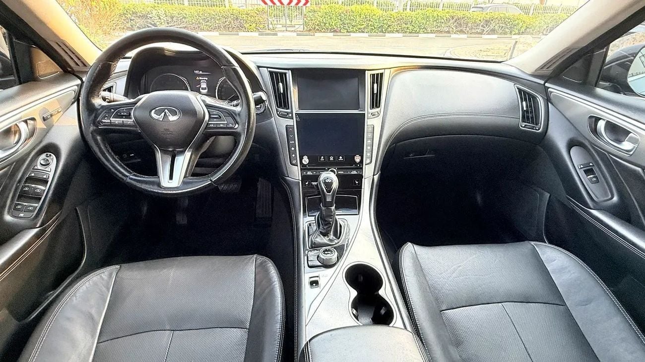 إنفينيتي Q50 LUXE 2.0 turbo GCC Specs, excellent condition
