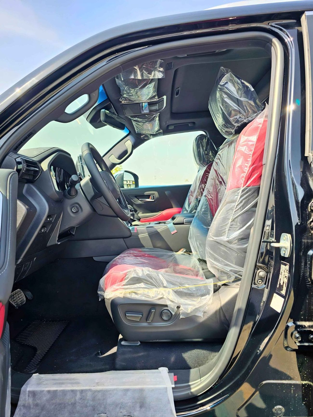 تويوتا لاند كروزر VXR-Z TWIN TURBO / 3.5L PETROL V6 4WD / RADAR / 12.3" DVD+JBL / HEADUP DISPLAY (CODE#LCVXRZOM)