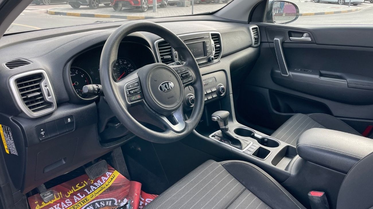 Kia Sportage LX 2.4L Mid