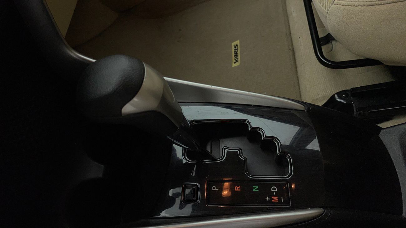 تويوتا يارس SE 1.5 | بدون دفعة مقدمة | اختبار قيادة مجاني للمنزل