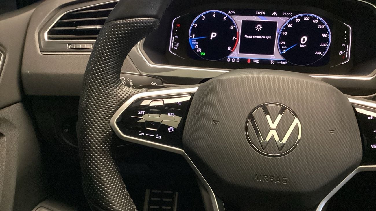 Volkswagen Tiguan R-LINE PREMIUM | Guaranteed Warranty | 0 Down Payment