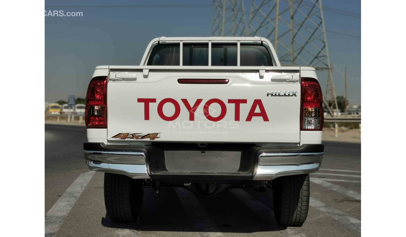 Toyota Hilux 2.4L DIESEL, 17" TYRE, KEY START, XENON HEADLIGHTS (CODE # THMO01)