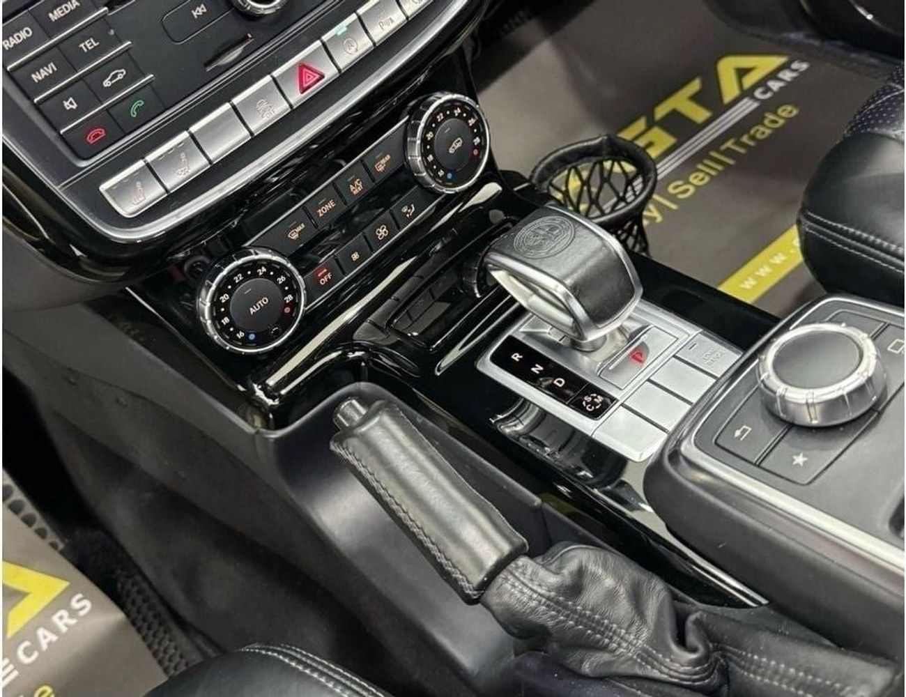 Mercedes-Benz G 63 AMG Std 5.5L 2017 Mercedes Benz G63 AMG, Service History, Excellent Condition, GCC