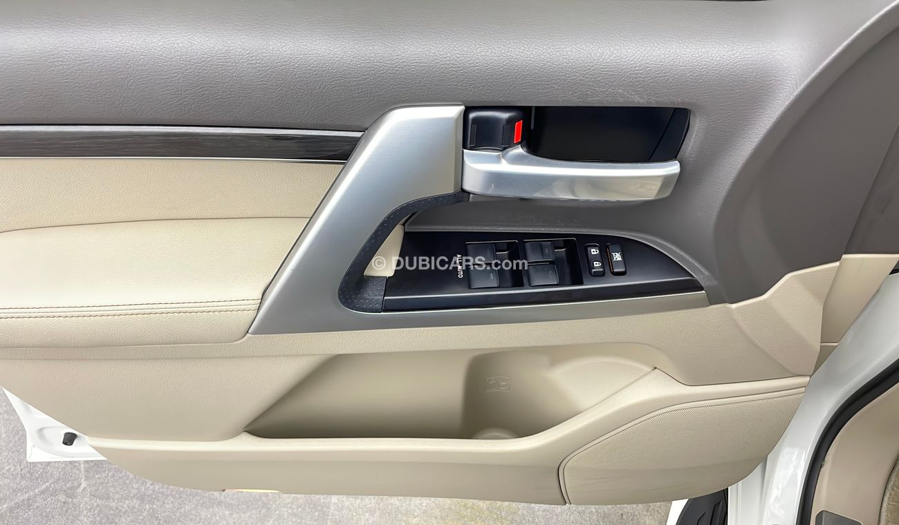 Toyota Land Cruiser GXR 5,700