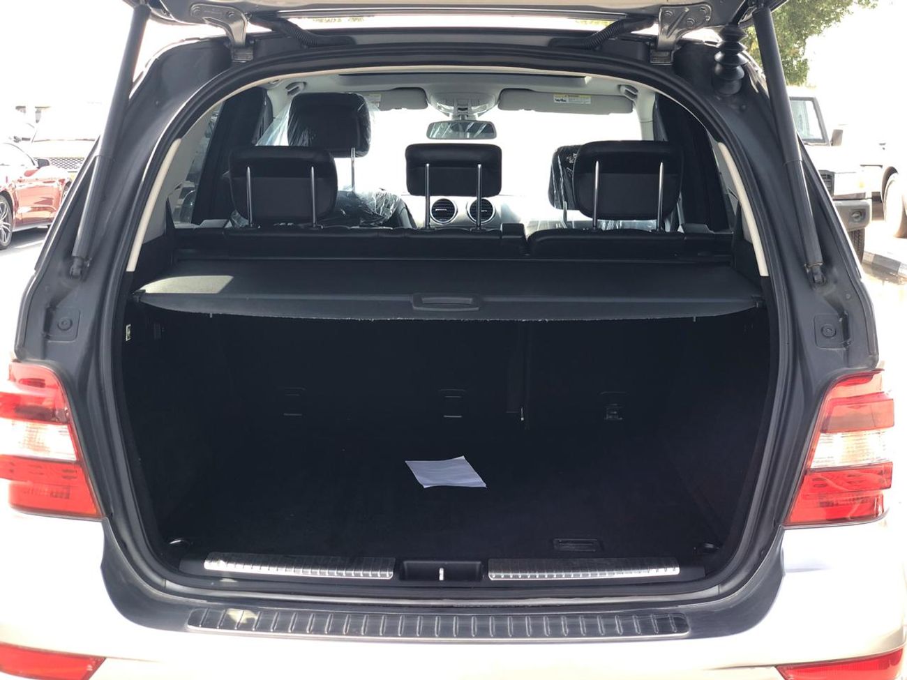 Mercedes-Benz ML 350 MATRIX EDITION-SUNROOF-DVD-LEATHER SEATS-POWER SEATS-ALLOY RIMS-REAR AC-REAR CAMERA-LOT-598