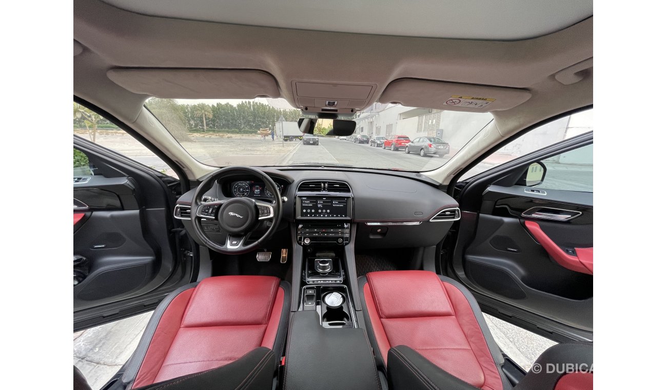 Jaguar F Pace 2.5 t Sport