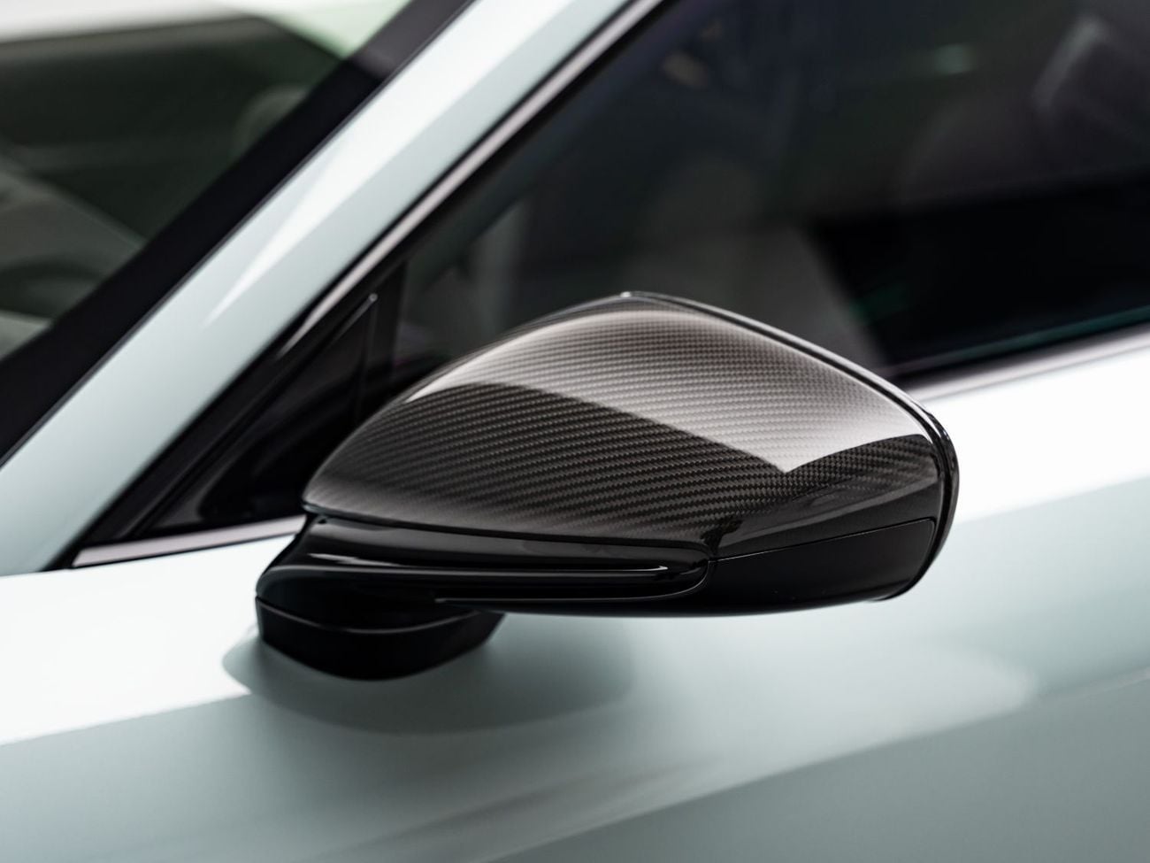 بورش تايكان 2025 Porsche Taycan Turbo GT, 2027 Porsche Warranty, Full Weissach Package, Very Low KMs, GCC