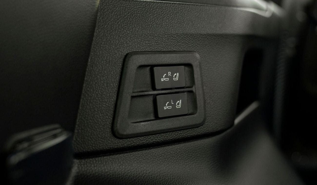 Toyota Land Cruiser TOYOTA LANDCRUISER LC 300 VX 3.5 PETROL TWIN TURBO