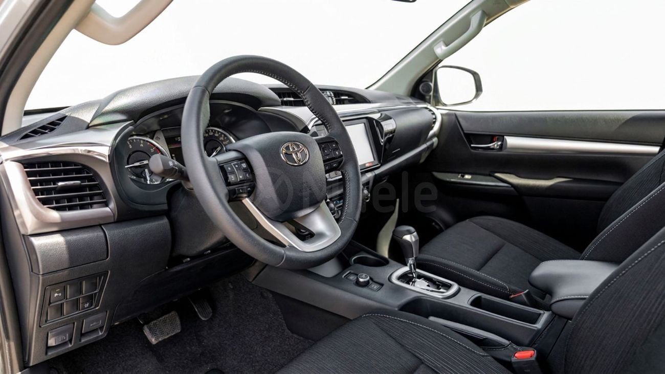 Toyota Hilux  HILUX DC 2.8 DIESEL MHEV AT 4WD | 2-YEAR WARRANTY + SERVICE AVAILABLE | IN-HOUSE FINANCING | 0% DOWN
