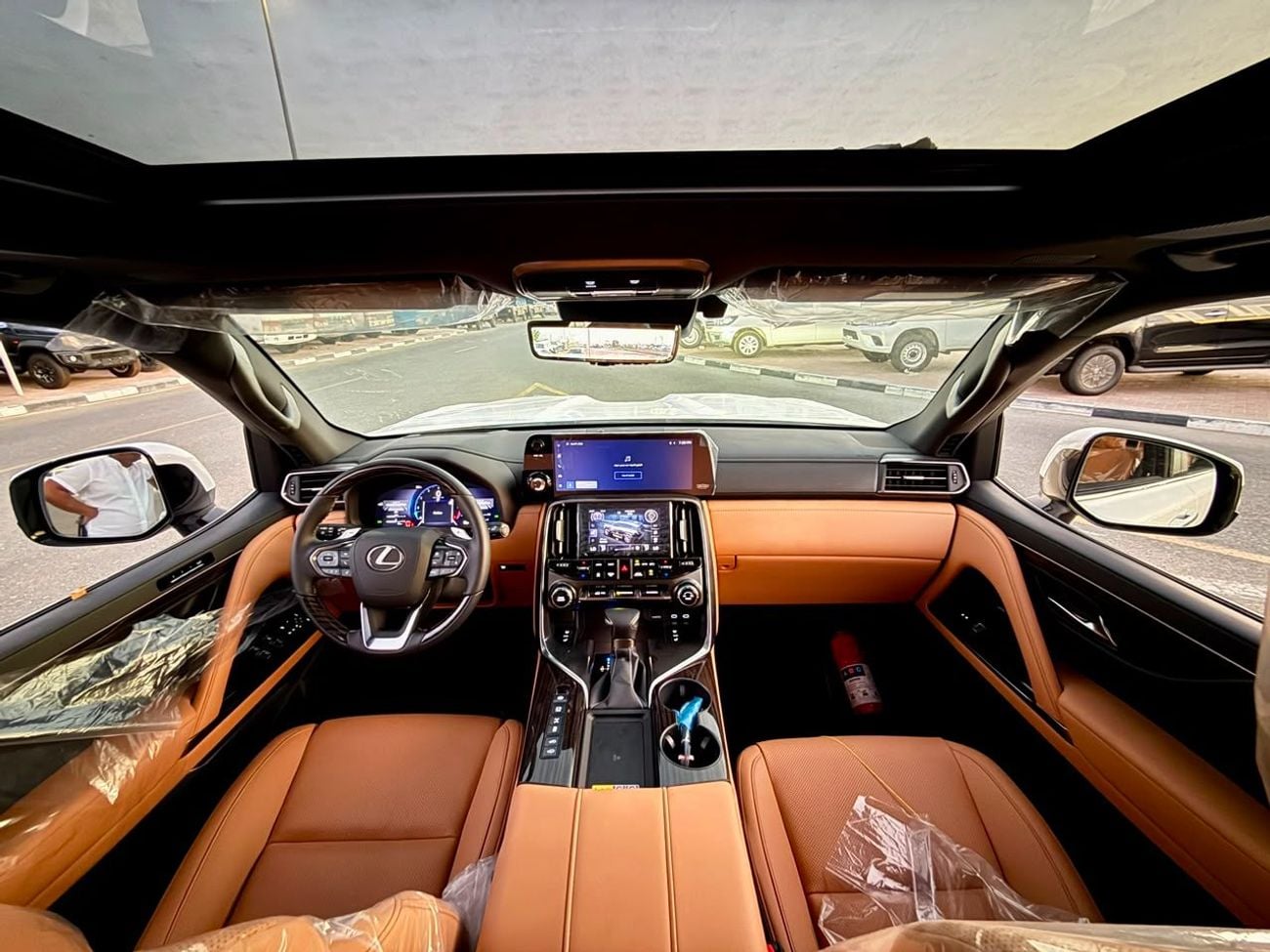 لكزس LX 600 SIGNATURE