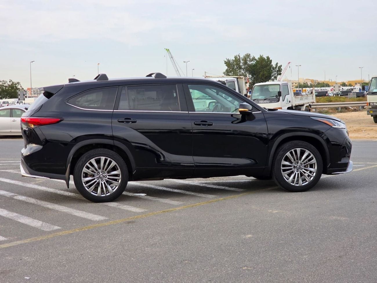 تويوتا هايلاندر  2.5L hybrid (AWD)