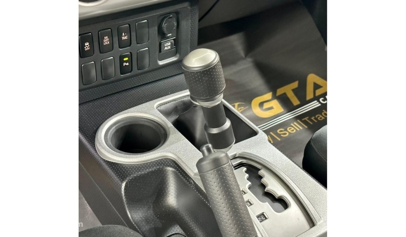 تويوتا إف جي كروزر STD 2020 Toyota FJ Cruiser, Full Service History, Warranty, Low kms, GCC Spec