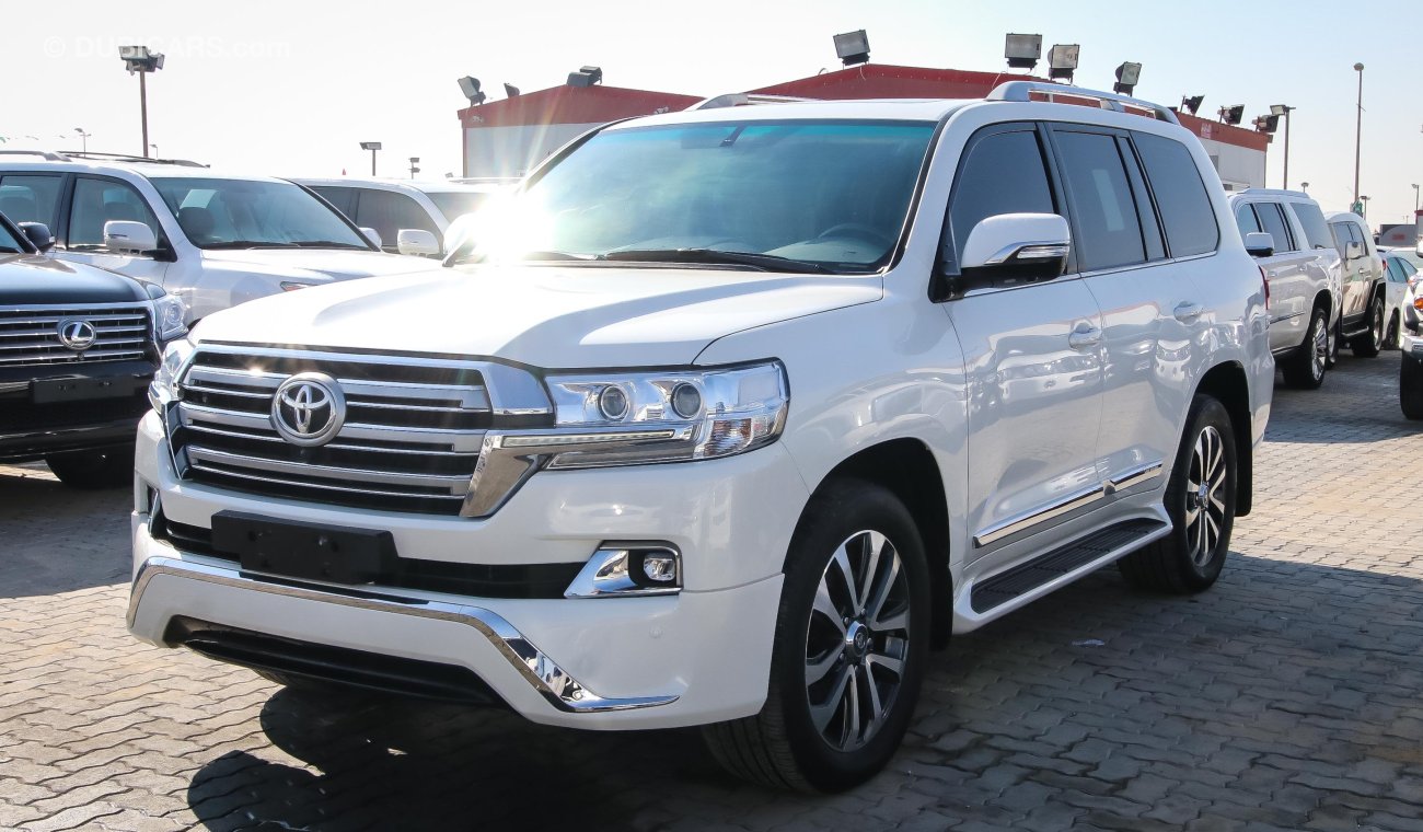 Toyota Land Cruiser VXR 5.7 V8