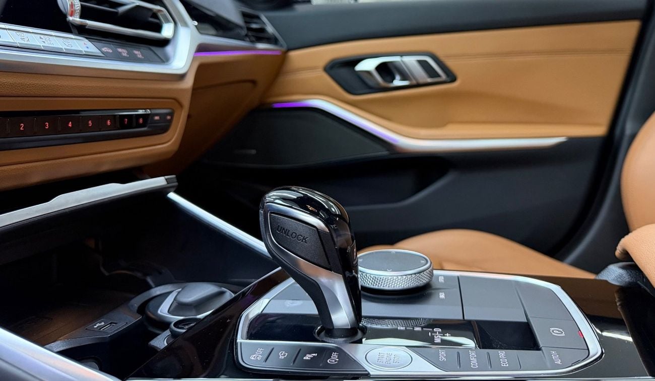 BMW 330i LUXURY LINE