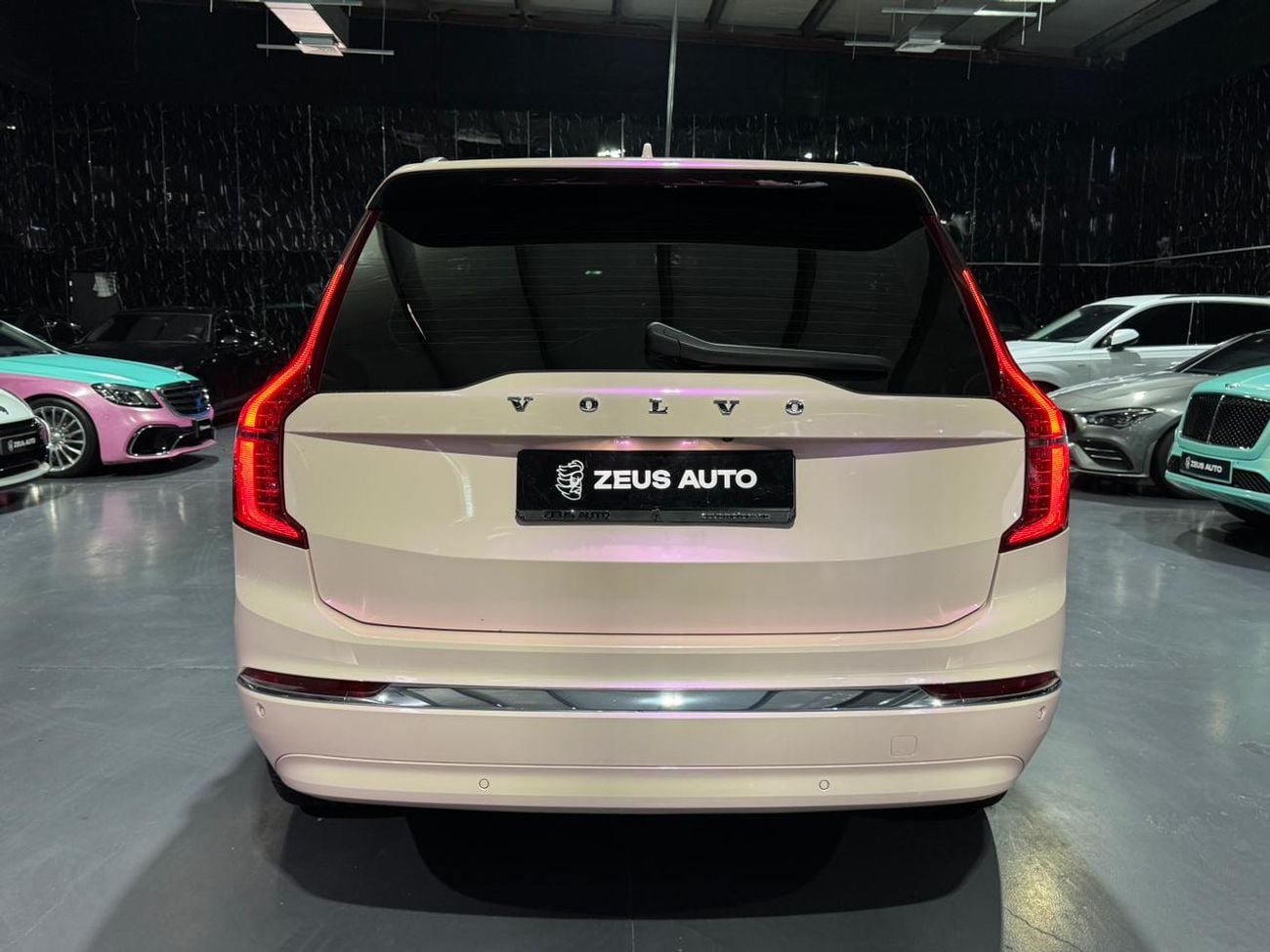 فولفو XC 90 ULTIMATE BRIGHT