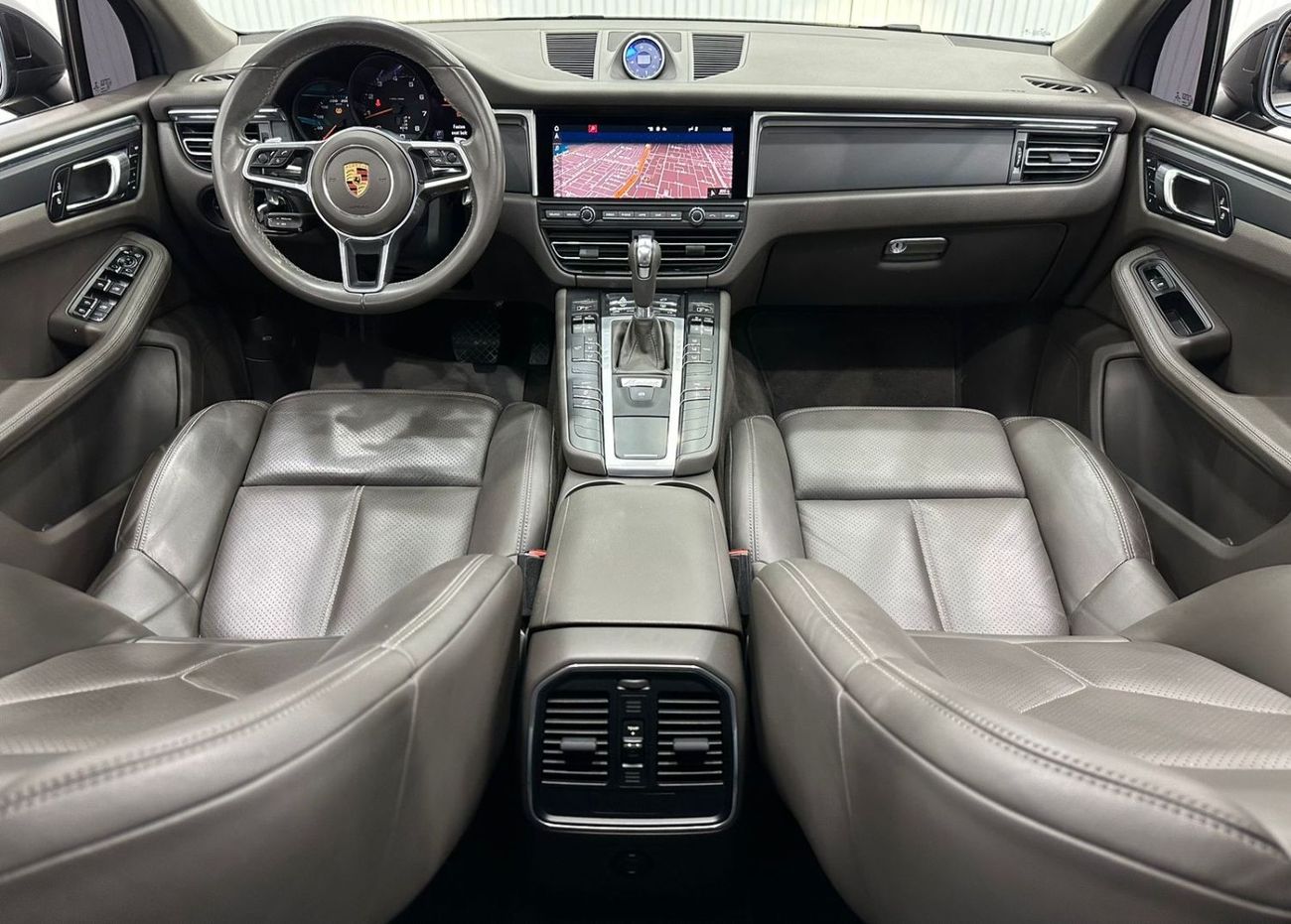 بورش ماكان std