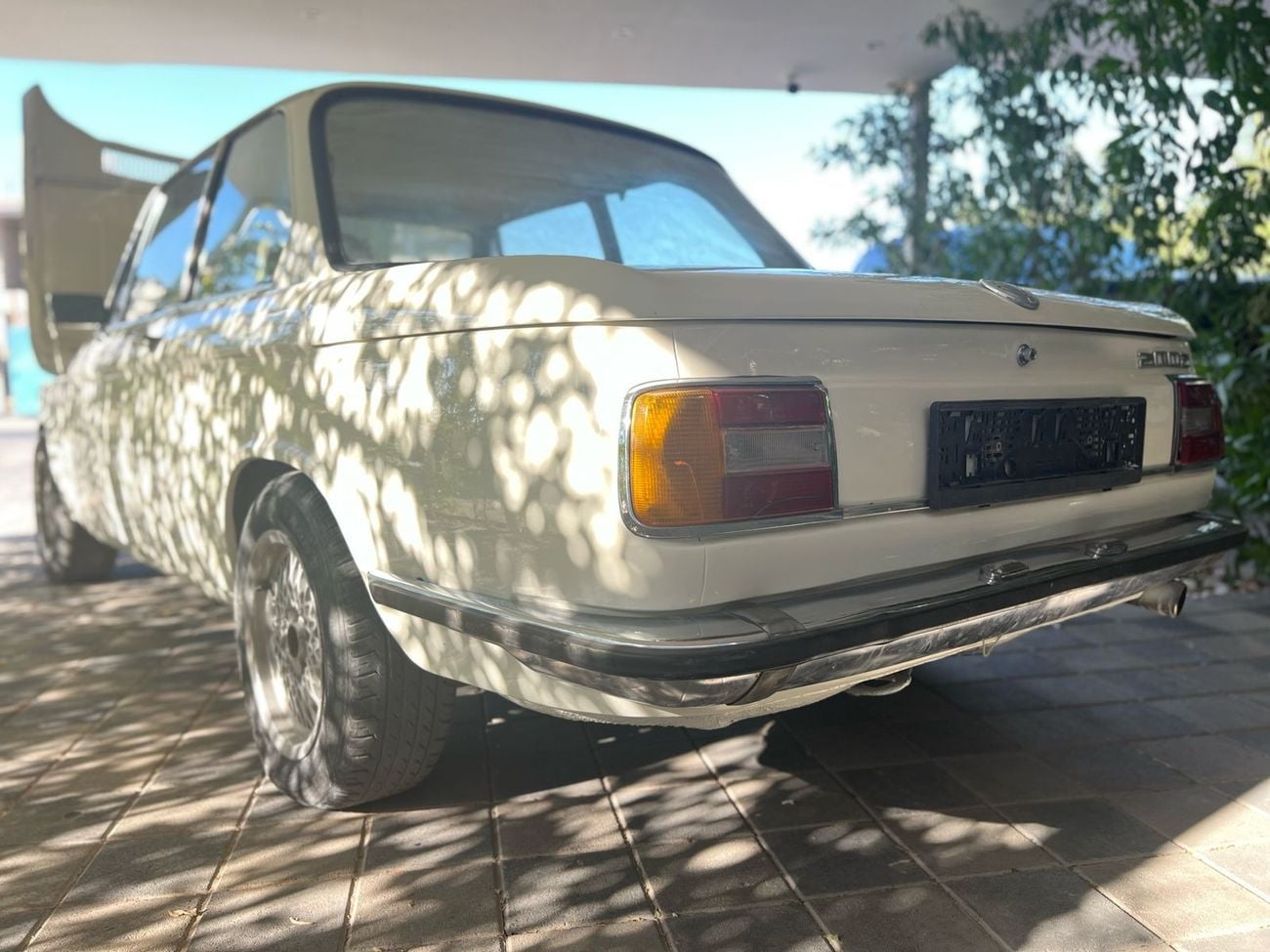 بي أم دبليو 2002