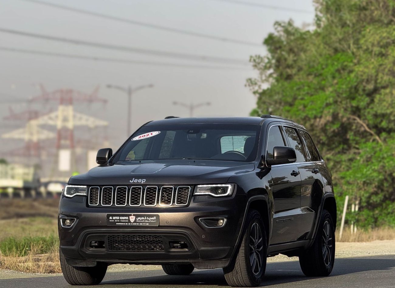 Jeep Grand Cherokee Laredo 3.6L 4WD Jeep Grand Cherokee | 2021 Model, GCC | 3.6L Engine | Excellent Condition | Monthly