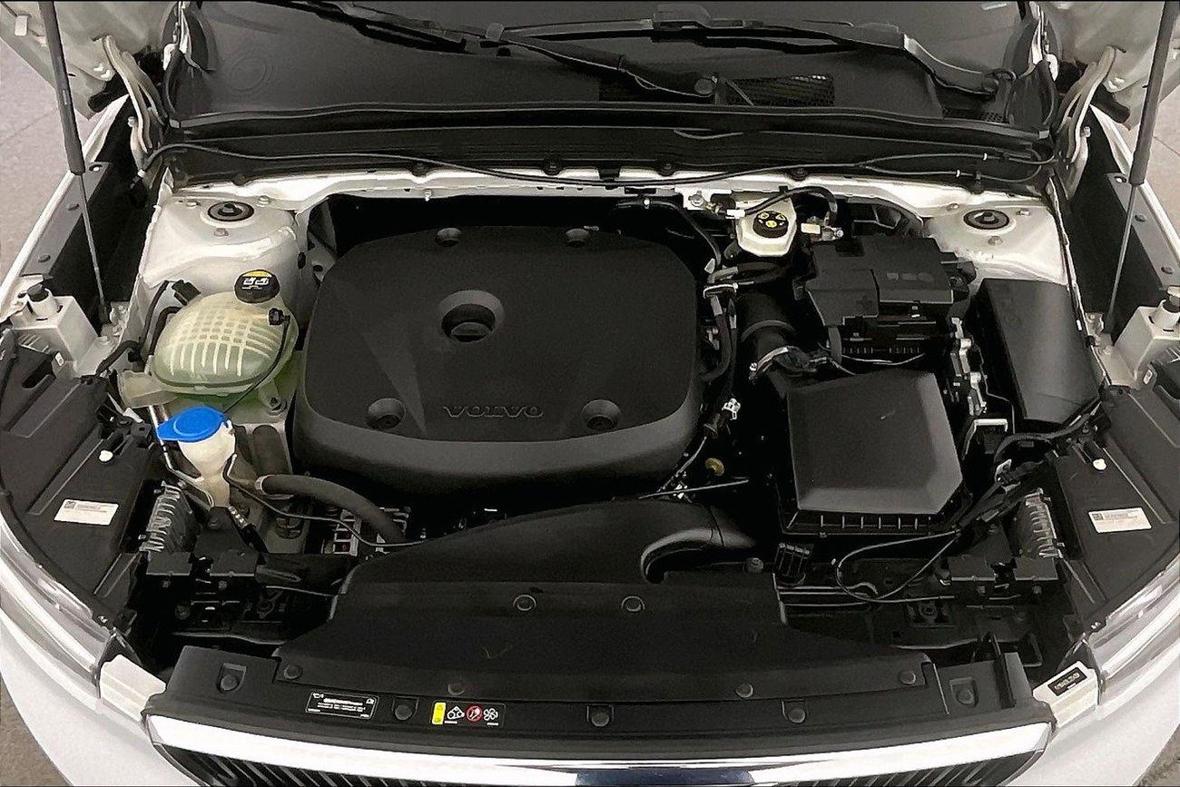 فولفو XC 40 T5 Momentum | شامل الضمان | 0 ﺪﻔﻋﺓ ﺃﻮﻟﻯ