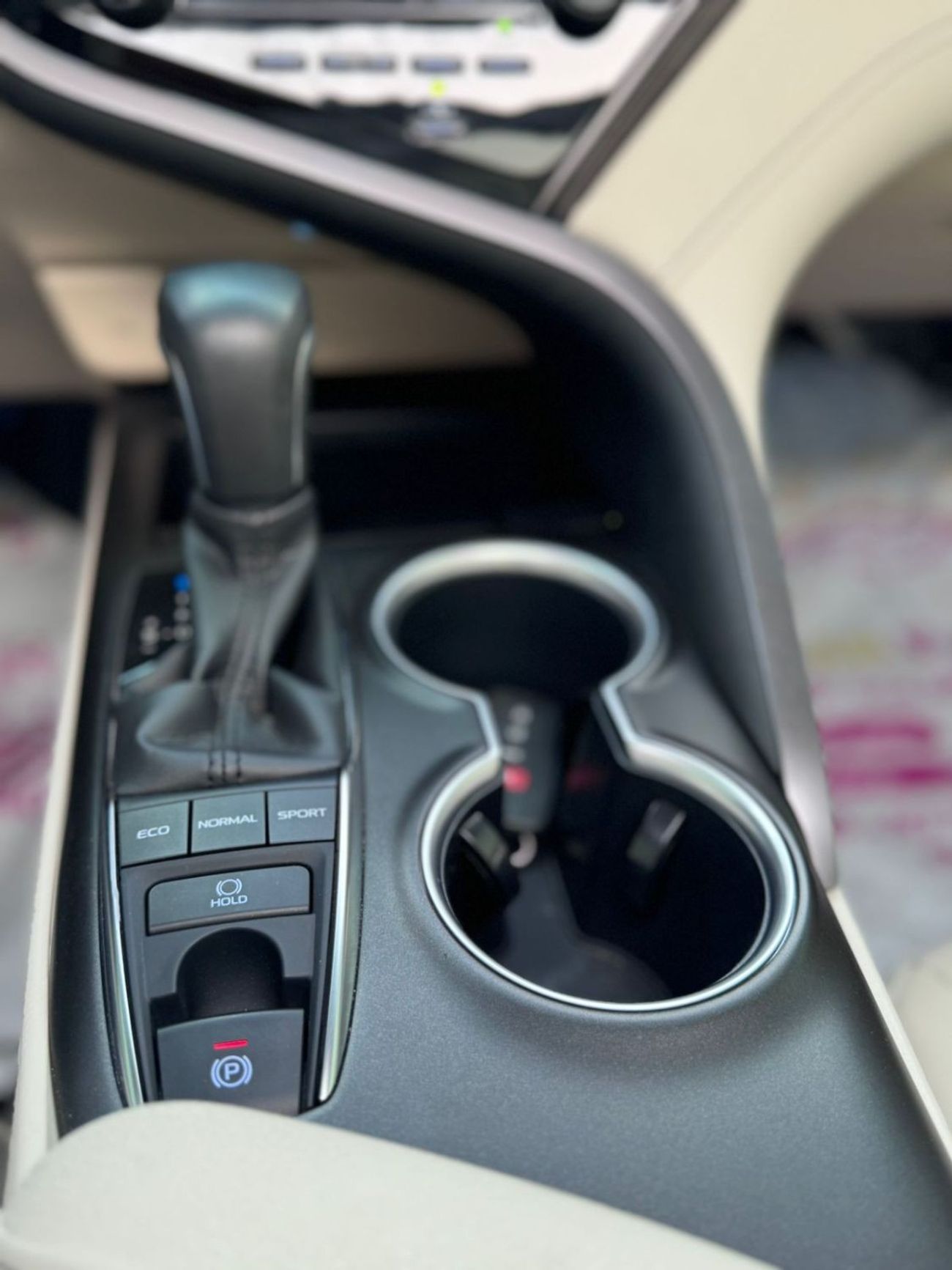 تويوتا كامري SE+