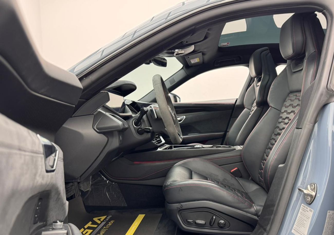 Audi etron GT 2023 Audi E-Tron GT Quattro, 2026 Audi Warranty, 2029 Audi Service Pack, Audi Service History, GCC