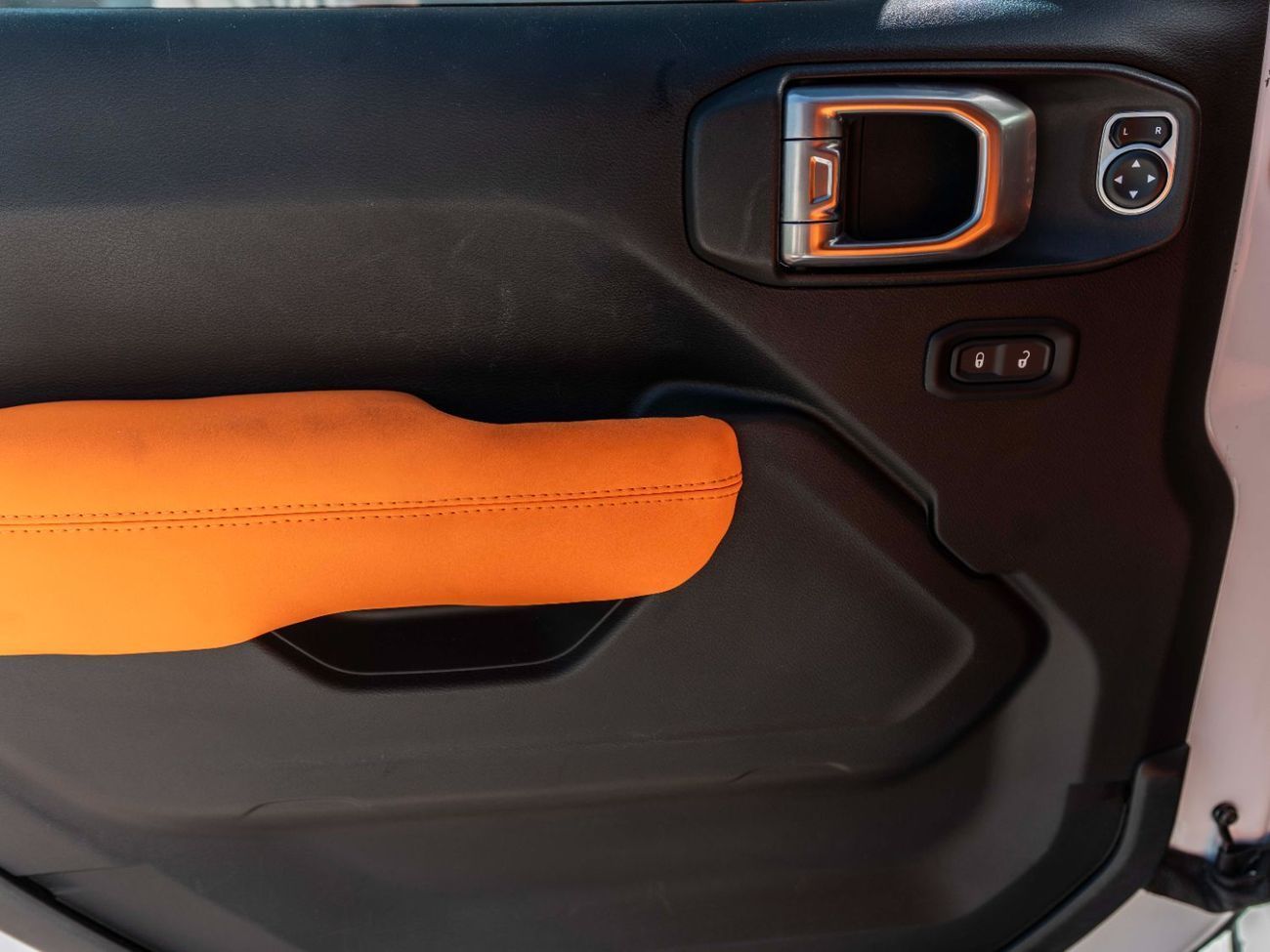 Jeep Wrangler Sport 3.6L A/T (5 Seater)