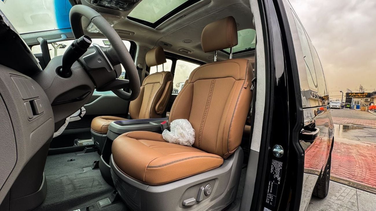 Hyundai Staria PREMIUM 9 Seater 3.5L V6 GCC Brand New 2026