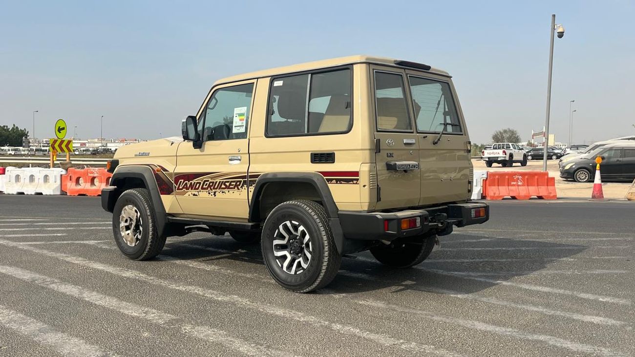 Toyota Land Cruiser 70 LC76 HT VXR LC 78 HARDTOP 2.8L AT