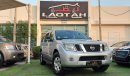 Nissan Pathfinder Gulf - Accident Free - No. 2 - Screen - Rings - Excellent condition, you do not need any expenses