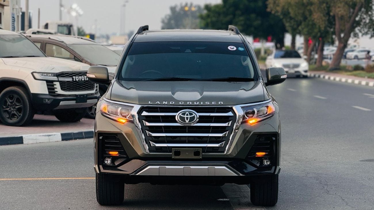 Toyota Prado LIMGENE BODY KIT INSTALLED | 2019 | RHD | 2.8L DIESEL | REAR VIEW CAMERA | BACK TIRE | SUNROOF