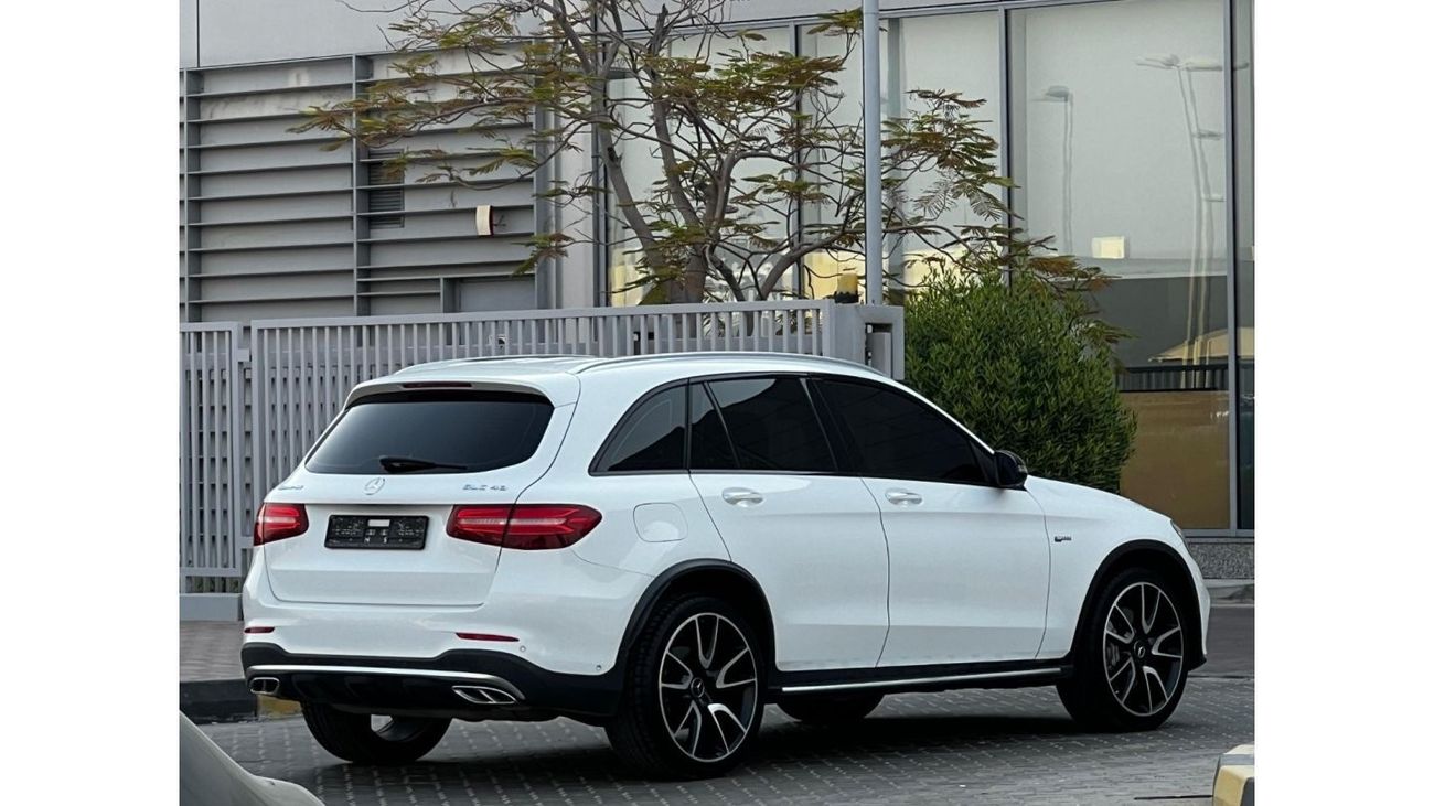Mercedes-Benz GLC 43 MERCEDES GLC-43 GCC 2017 ORGINAL PAINT // ACCIDENT FREE // PERFECT CONDITION