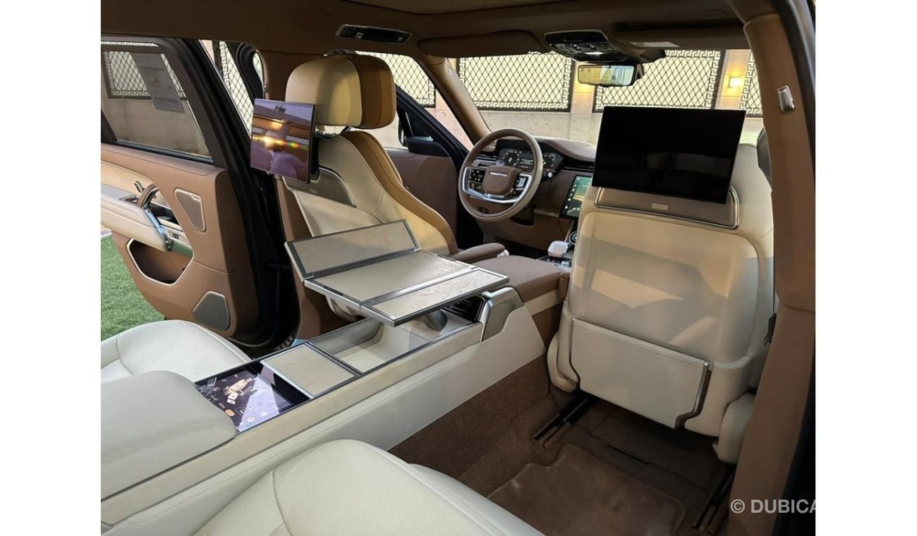 Land Rover Range Rover GCC SPEC UNDER WARRANTY AND SERVICE CONTRACT