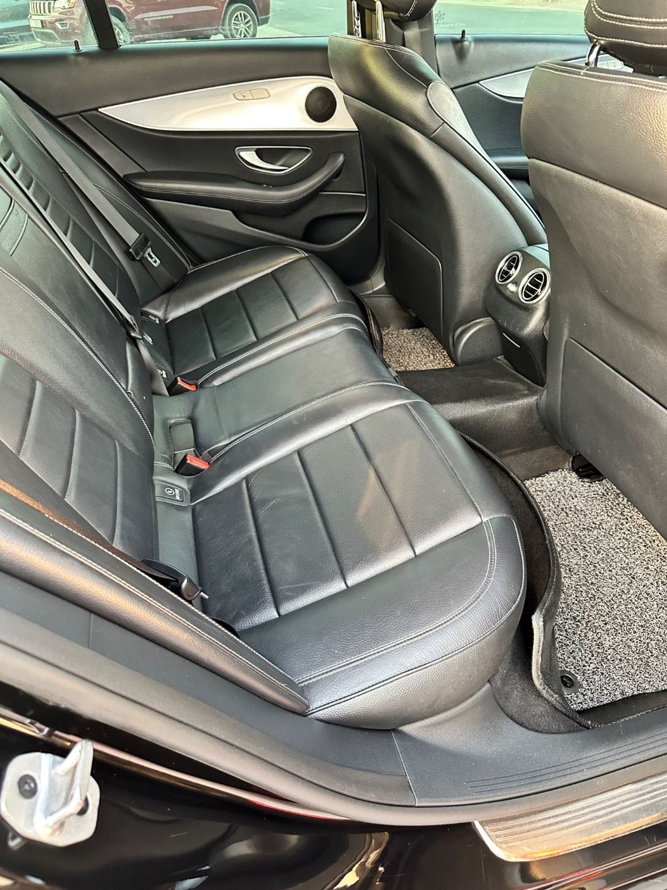 مرسيدس بنز E 250 خاليه من الحوادث