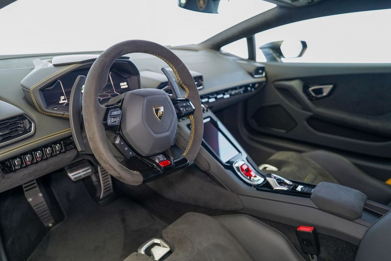 Lamborghini Huracan EVO Coupe AKRAPOVIC