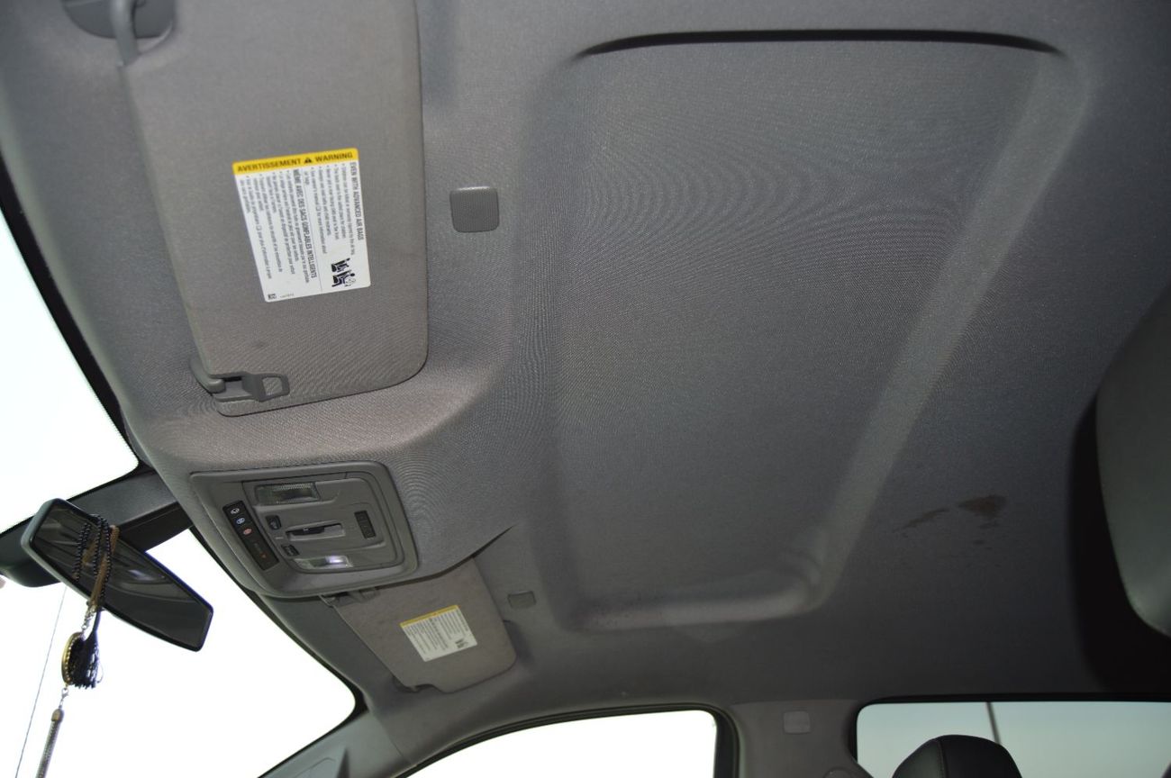 شيفروليه سيلفارادو *Chevrolet Silverado* Left Hand Drive Year: *2020* -Push Button Start,  -Leather Seats, -Power Seats