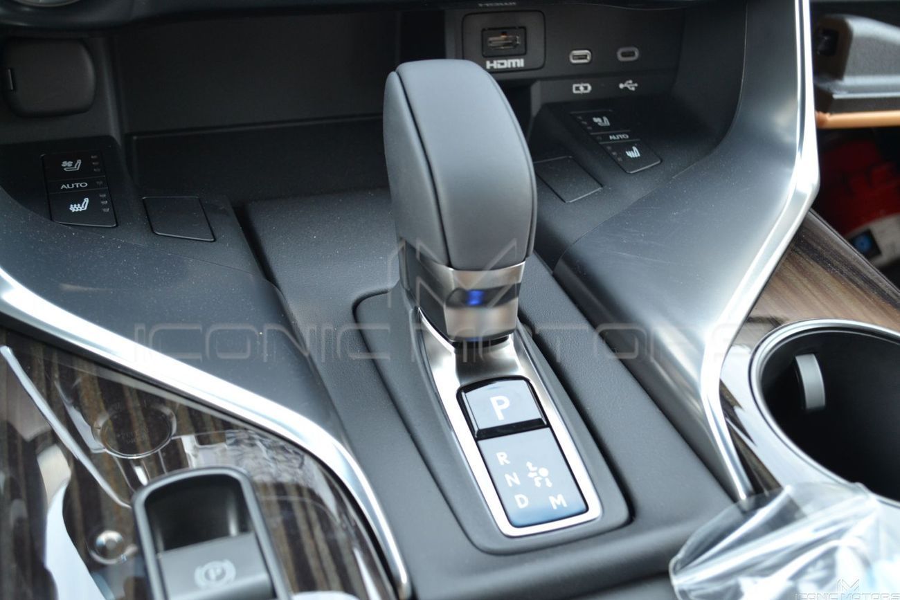 Lexus LX 700h Signature