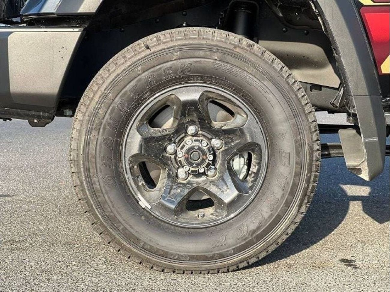 Toyota Land Cruiser 70 LC76 4.0L PTR M/T // 2024 // HIGH OPTION WITH DVD & BACK CAMERA , POWER WINDOWS , COOL BOX // SPECIA