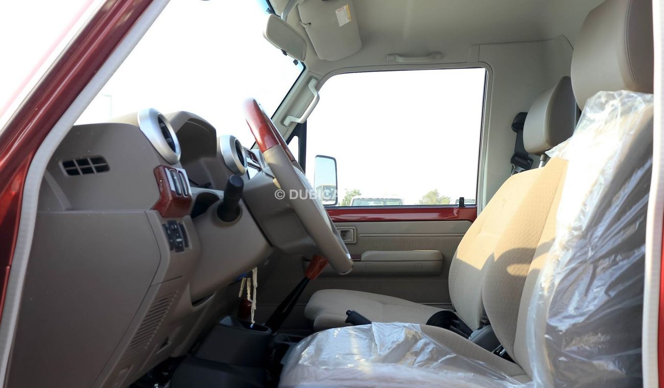 Toyota Land Cruiser Pick Up LX V6