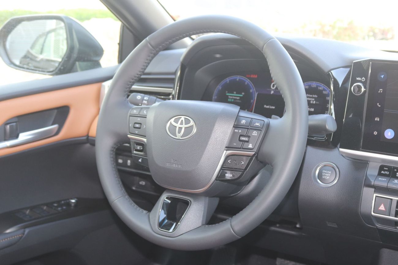 تويوتا كامري 2026 Model Toyota Camry GLE, 2.5L Petrol 2WD A/T