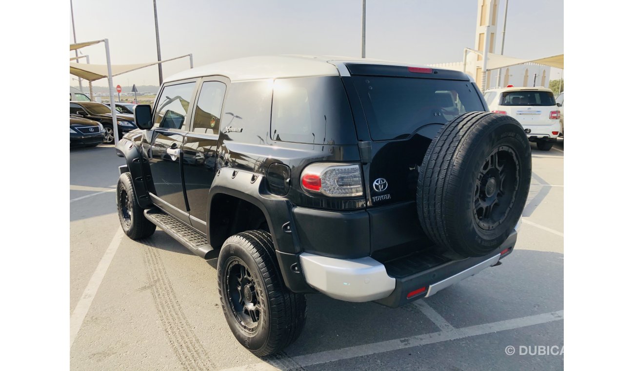 Toyota FJ Cruiser Toyota FG cruser gcc full Option original paint good condition