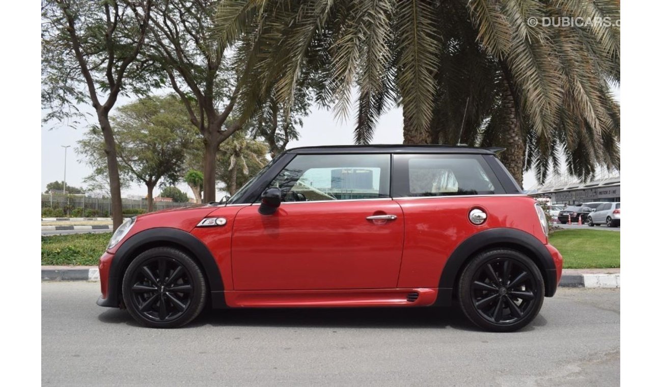 Mini Cooper S 2012 - GCC SPECS - WARRANTY -2372 AED PER MONTH -