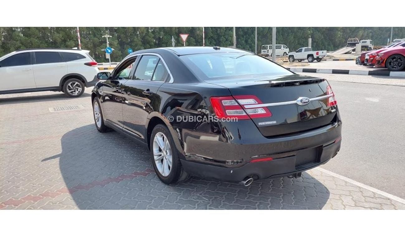 Ford Taurus SE very clean car