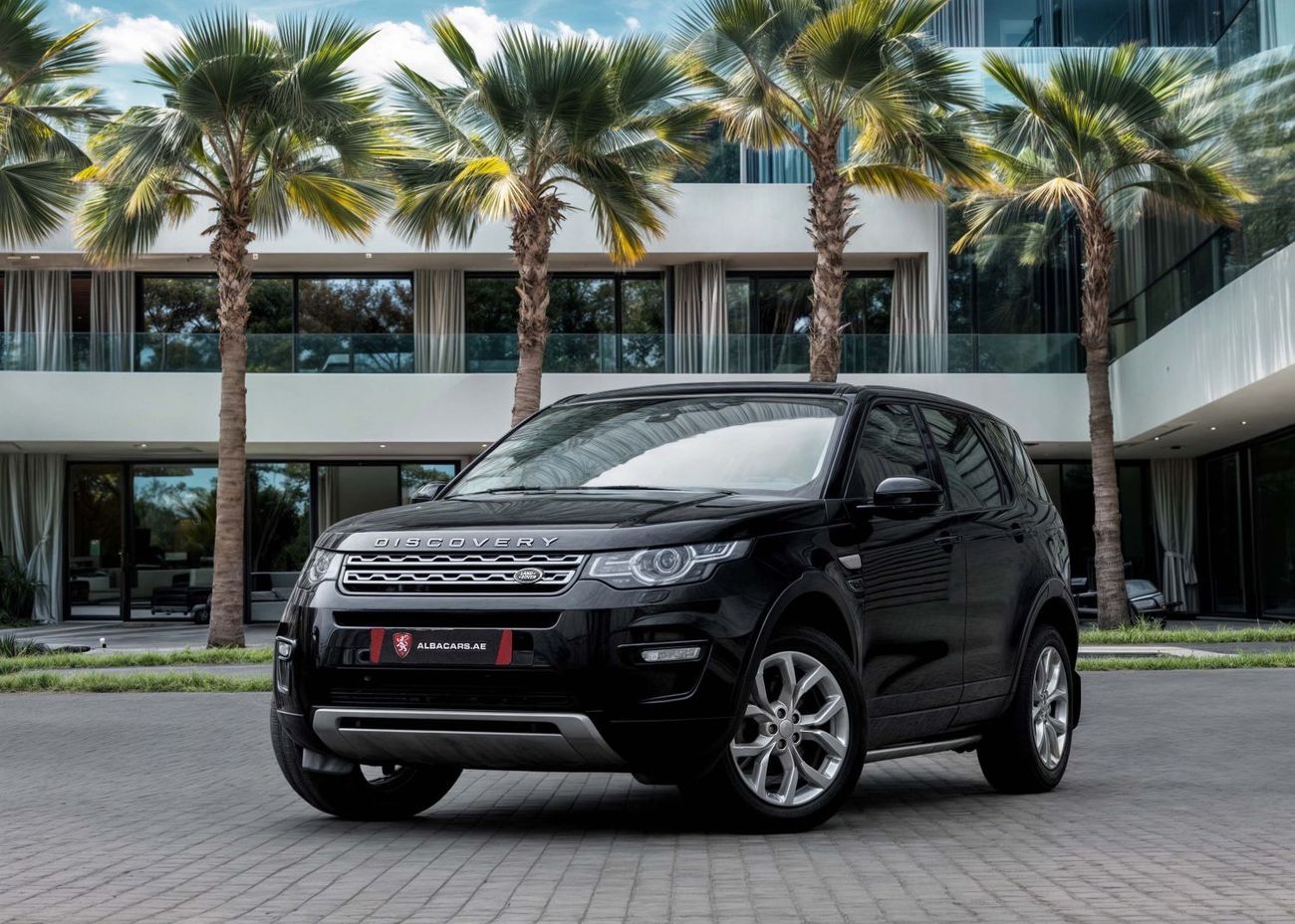 لاند روفر دسكفري | 1,662 P.M (4 Years)⁣ | 0% Downpayment | Pristine Condition!