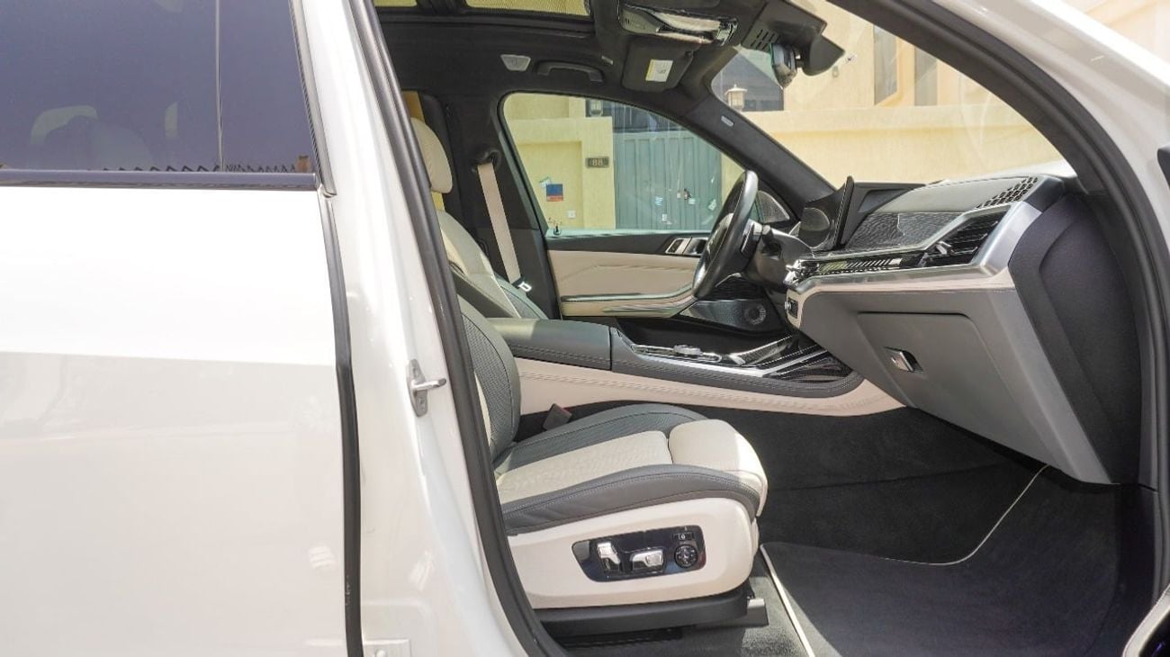 BMW X7 xDriveM60i (6 Seats)
